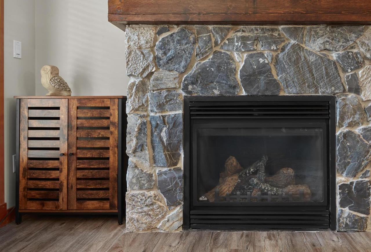 Newly Renovated Grizzly Lodge, Spacious 3Br 2Ba With Open Pool, Hot Tub Канмор Екстериор снимка