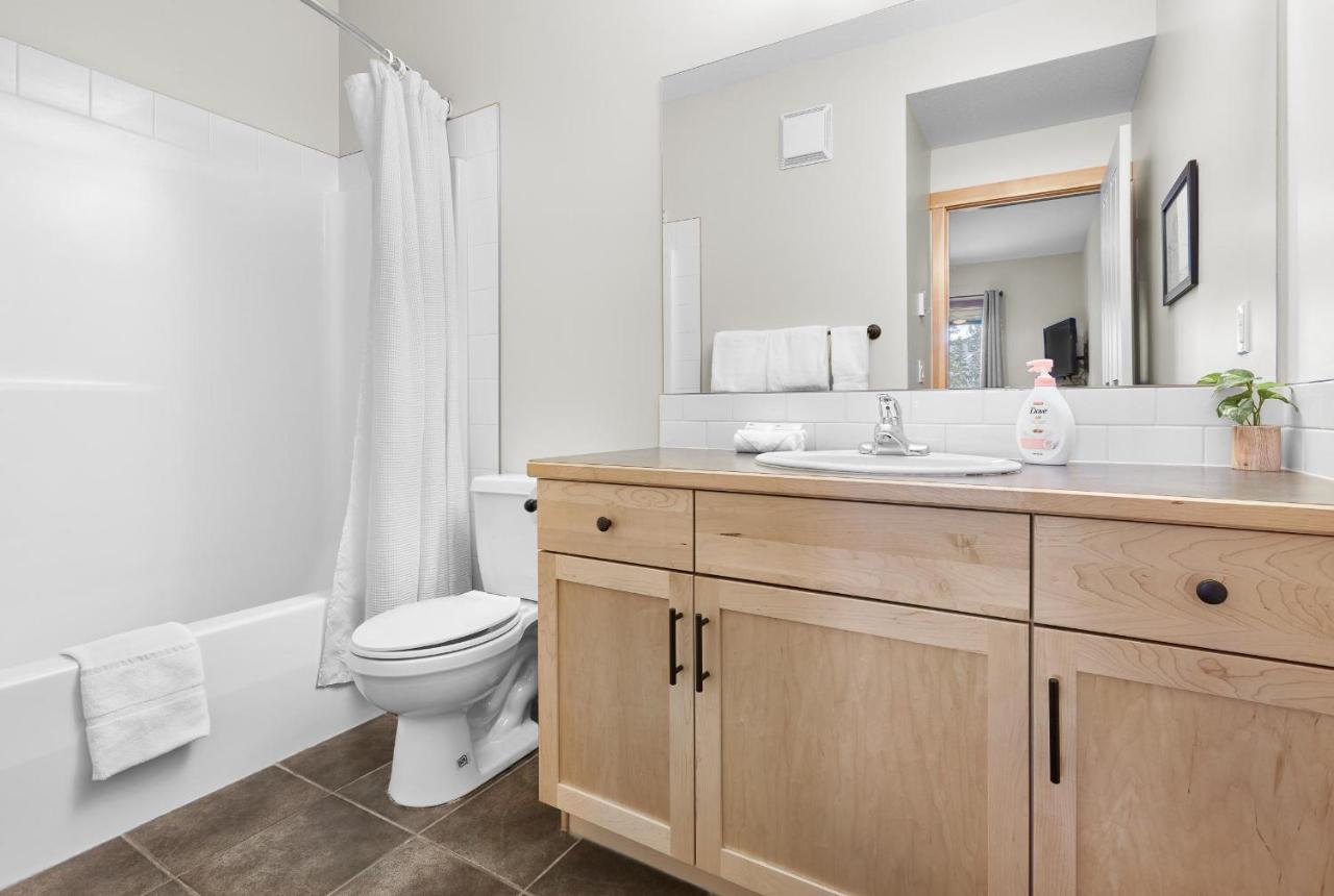 Newly Renovated Grizzly Lodge, Spacious 3Br 2Ba With Open Pool, Hot Tub Канмор Екстериор снимка
