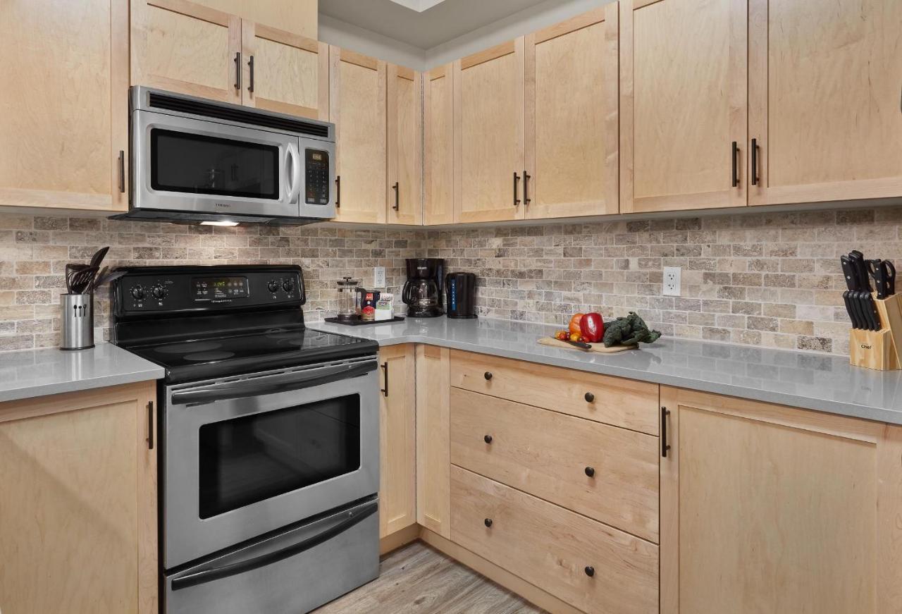 Newly Renovated Grizzly Lodge, Spacious 3Br 2Ba With Open Pool, Hot Tub Канмор Екстериор снимка