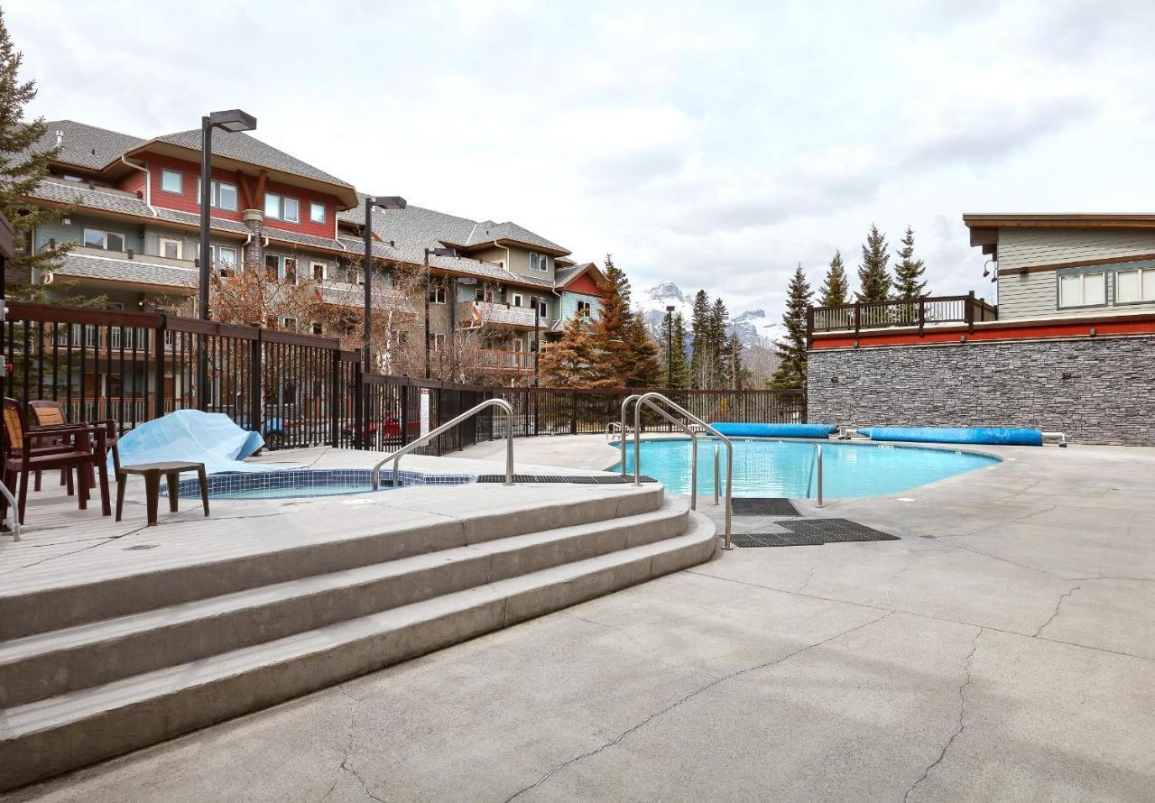 Newly Renovated Grizzly Lodge, Spacious 3Br 2Ba With Open Pool, Hot Tub Канмор Екстериор снимка